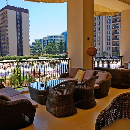 Апартаменты Private In Royal 5* Солнечный берег